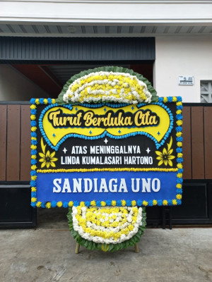Papan Bunga Duka di Pantai Lunci